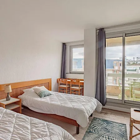 En Front De Avec Piscine A - Fr-1-3-418 *